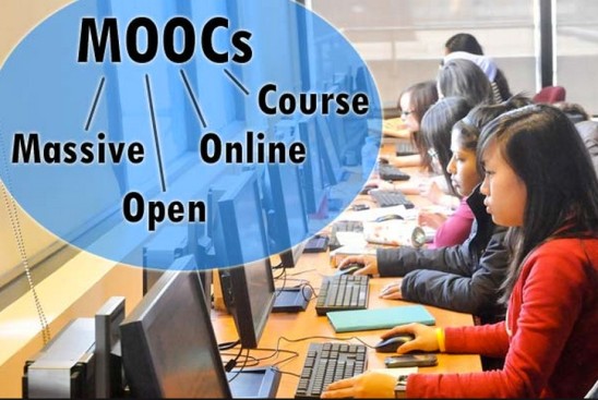L'Université de Toronto est l'un d'un certain nombre d'institutions menant des recherches sur MOOCs